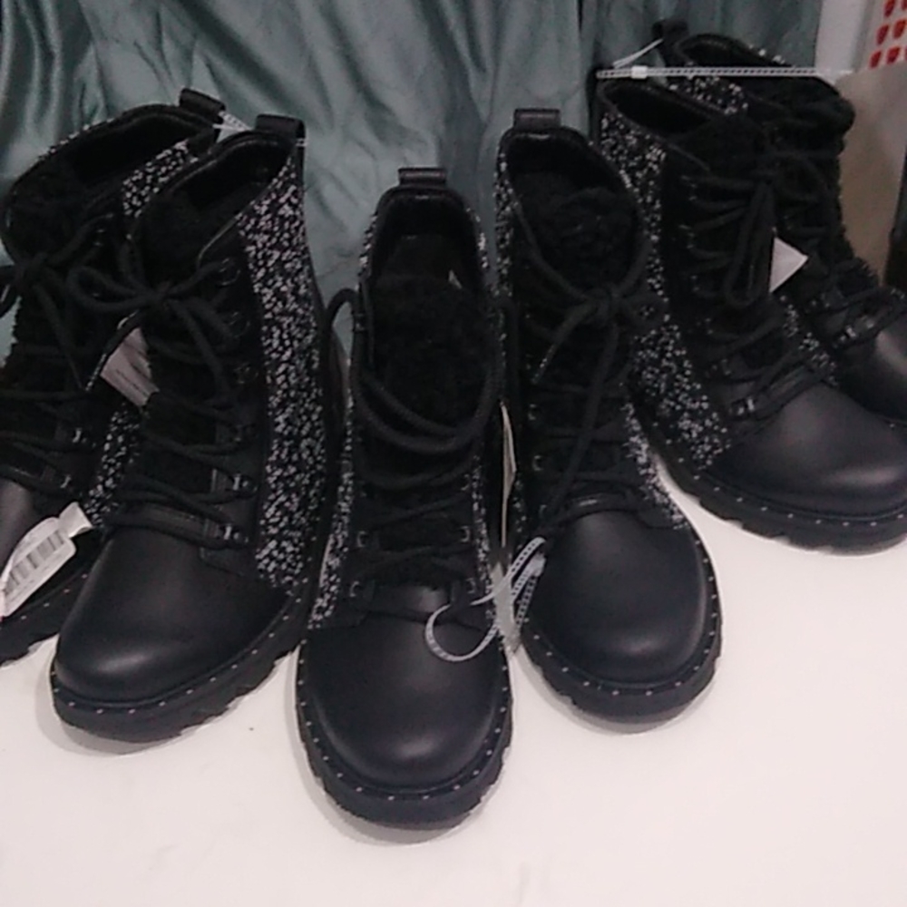 Sorel Lennox Lace Cozy Waterproof Booties - Picture 4 of 14